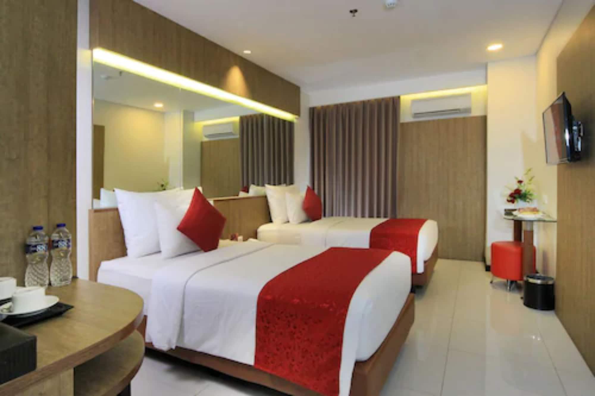 West Point Hotel Bandung Eksteriør billede
