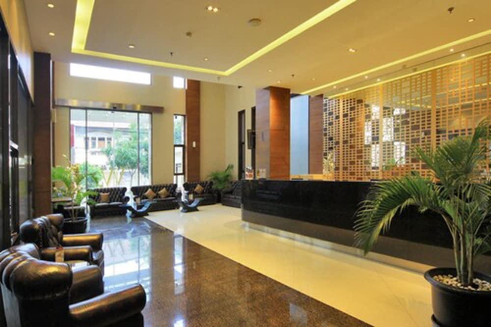 West Point Hotel Bandung Eksteriør billede