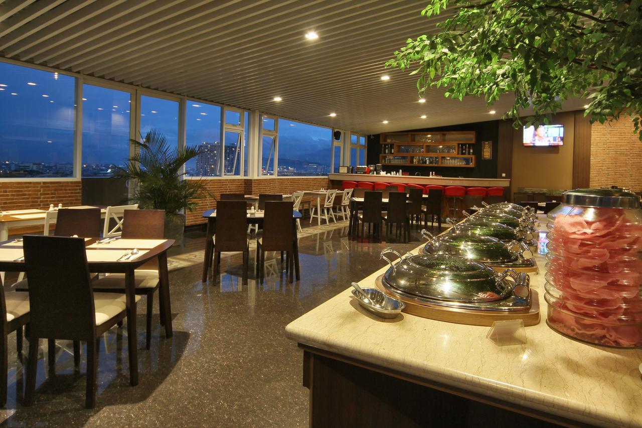 West Point Hotel Bandung Eksteriør billede
