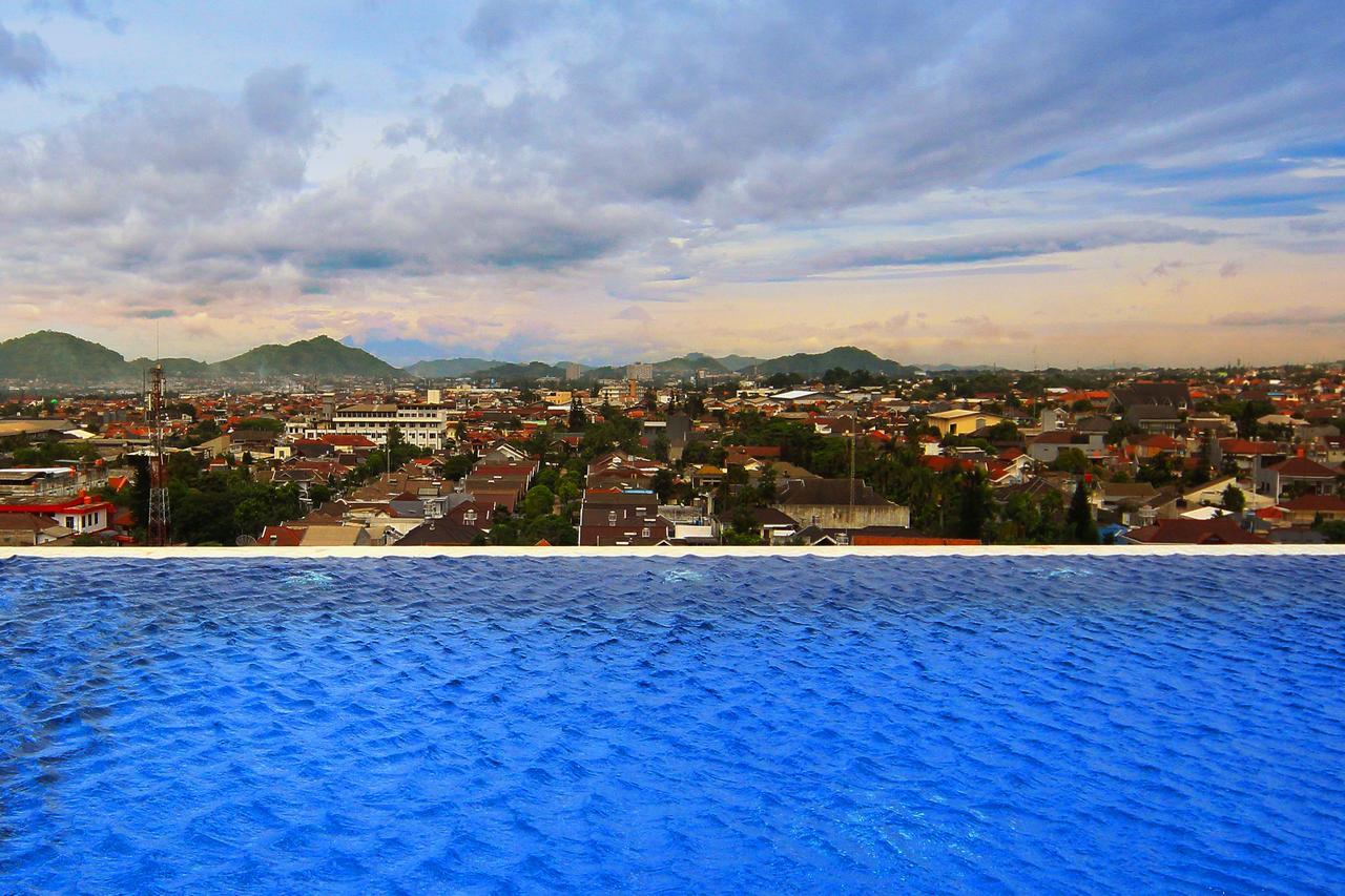 West Point Hotel Bandung Eksteriør billede