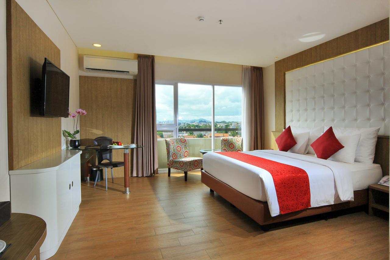 West Point Hotel Bandung Eksteriør billede