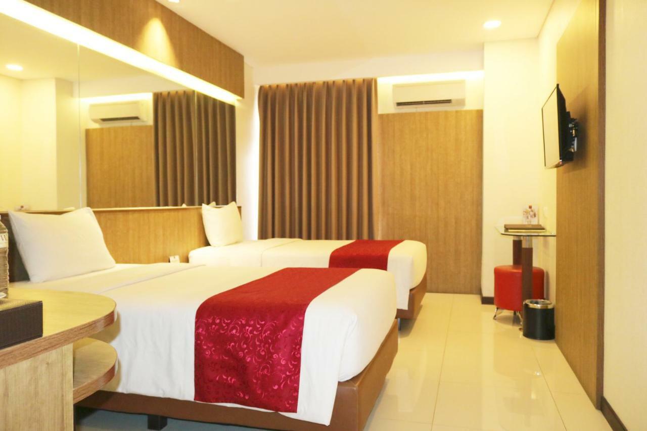 West Point Hotel Bandung Eksteriør billede